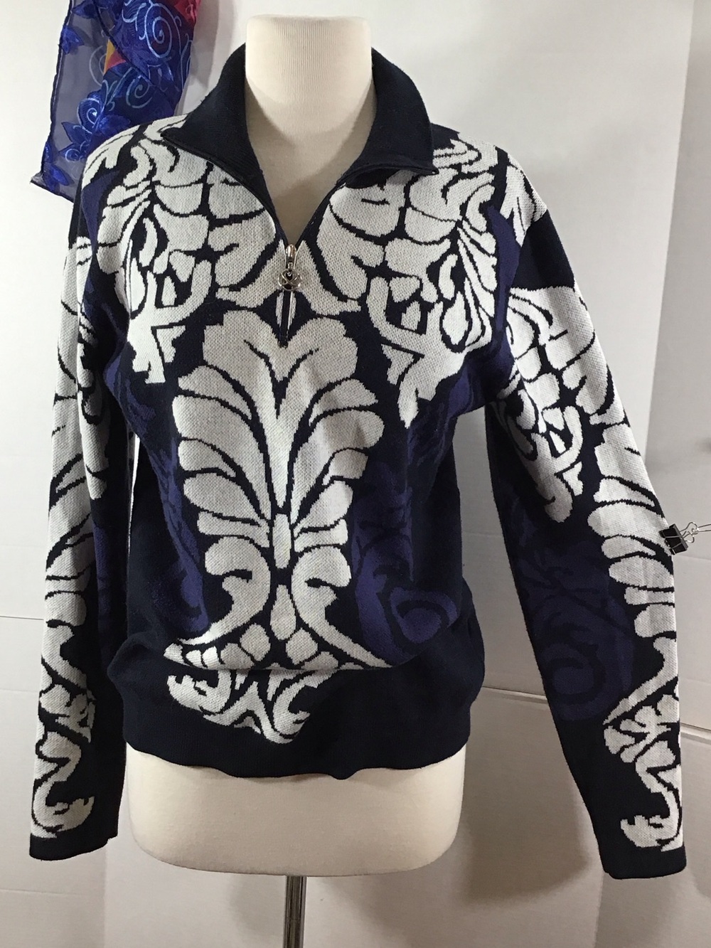 Daily Sports Sweden black, white, purple Half-Zip Ornate Pattern Pullover L